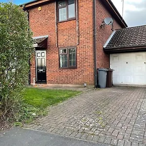 https://lakeside-view-2-bedroom-house.hotelsin-nottingham.com