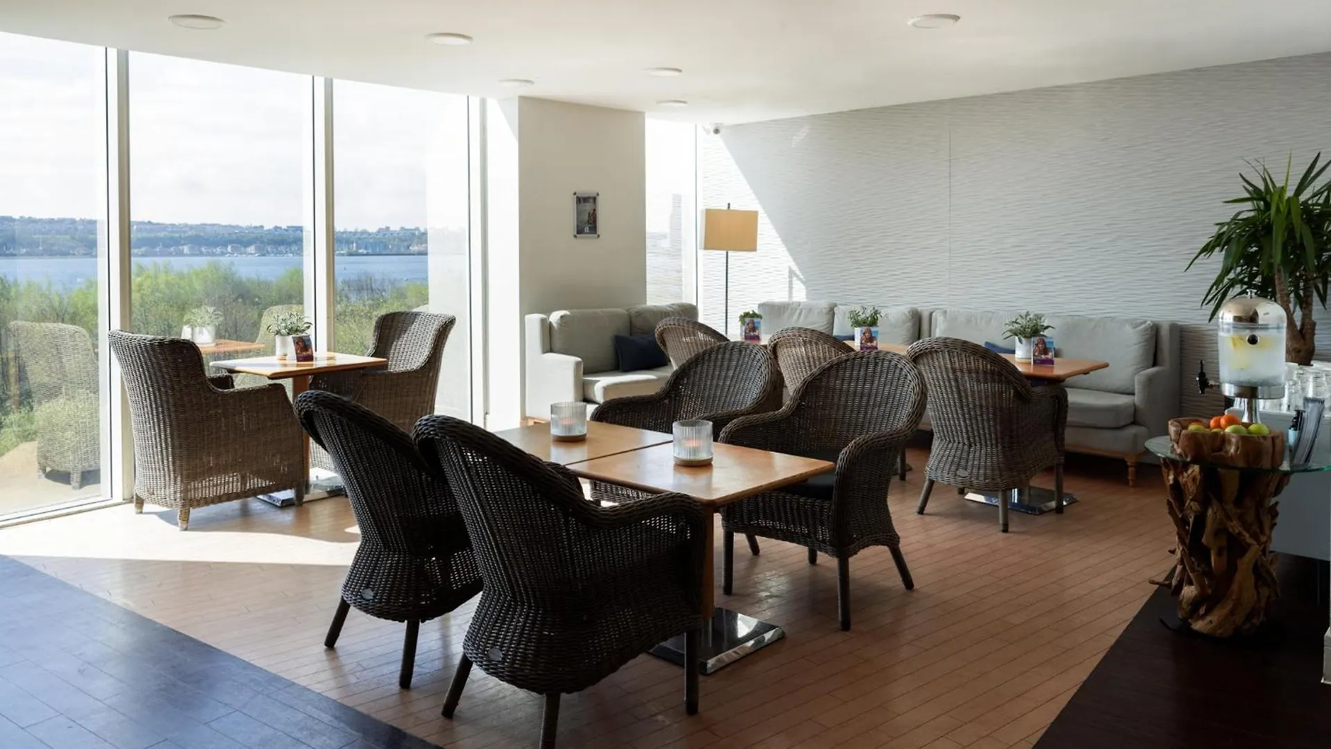 Voco St. David'S Cardiff By Ihg Hotel 5*,