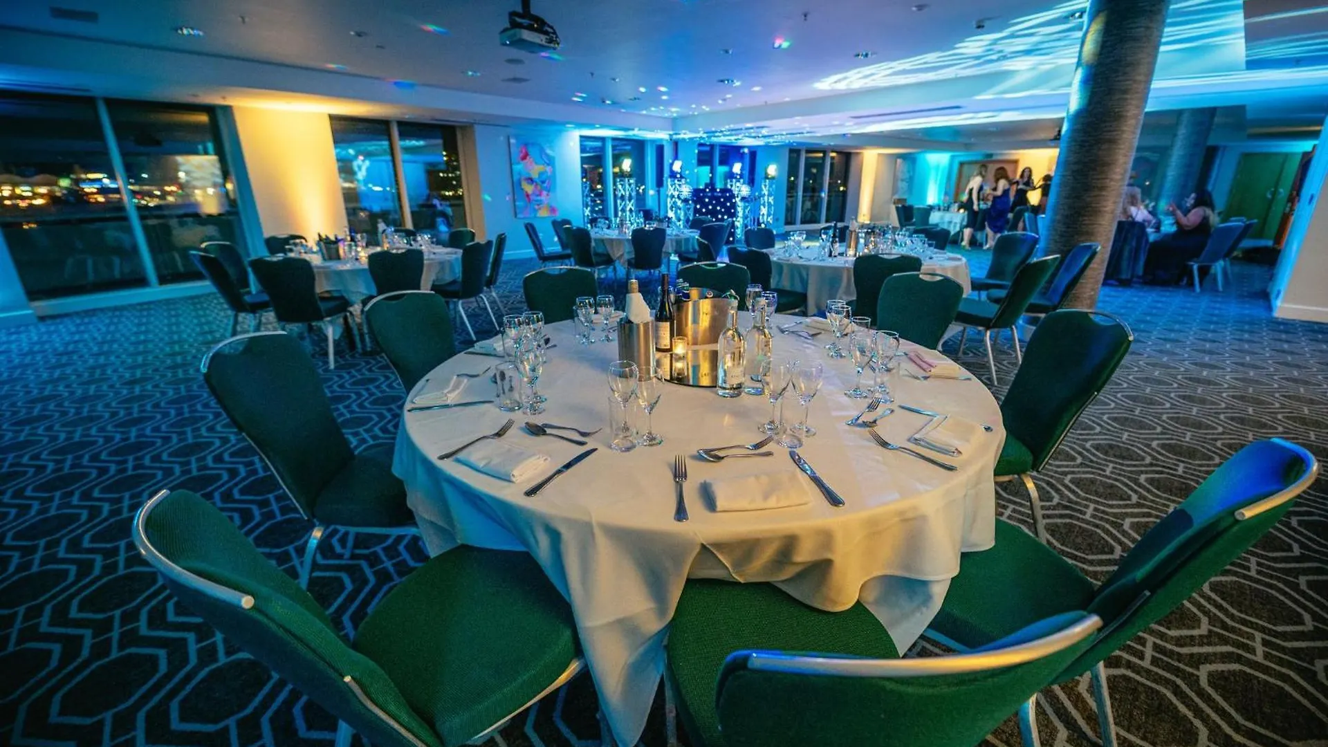 Voco St. David'S Cardiff By Ihg Hotel